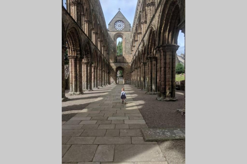 Apartamento Marys Garden View North Jedburgh Exterior foto